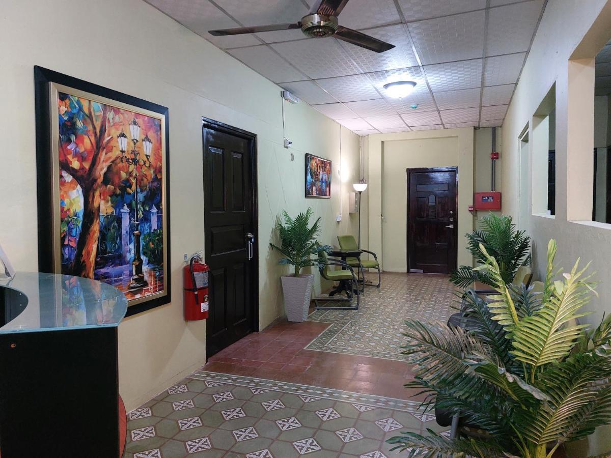 Hospedaje Los Lirios Chitre Bagian luar foto