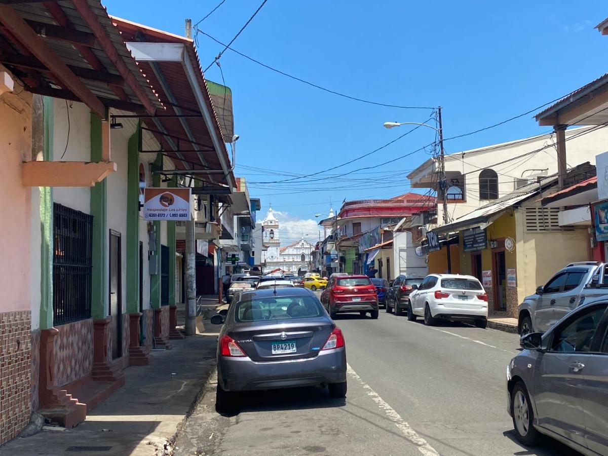 Hospedaje Los Lirios Chitre Bagian luar foto