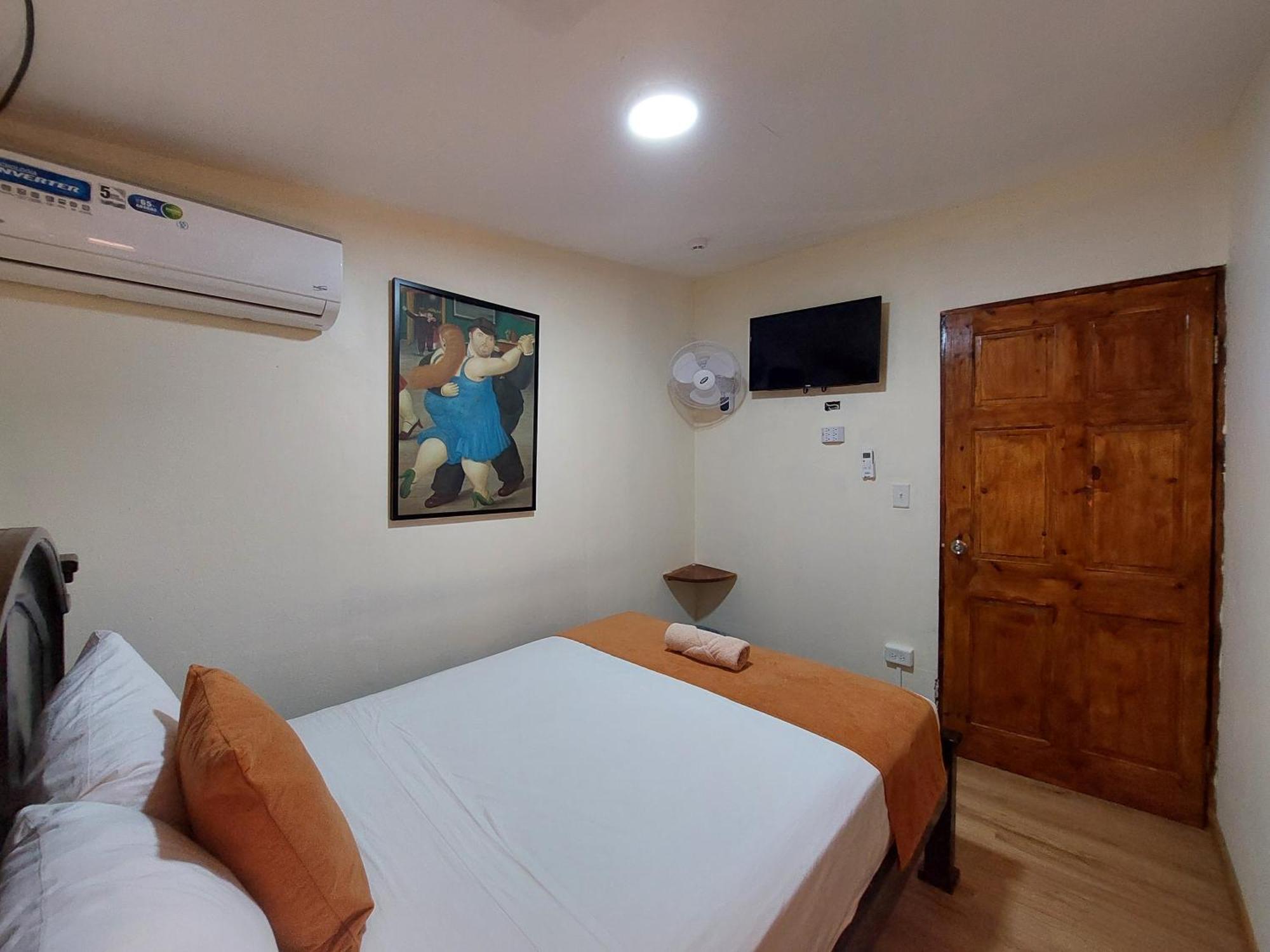 Hospedaje Los Lirios Chitre Bagian luar foto